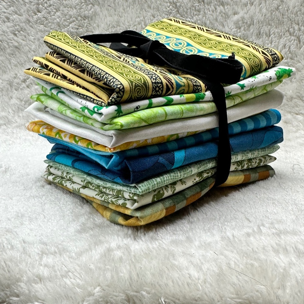 Fat Quarter 'Frogs in a Bog' 10 Piece Quilt Fabric Bundle, Green/Blue/Orange